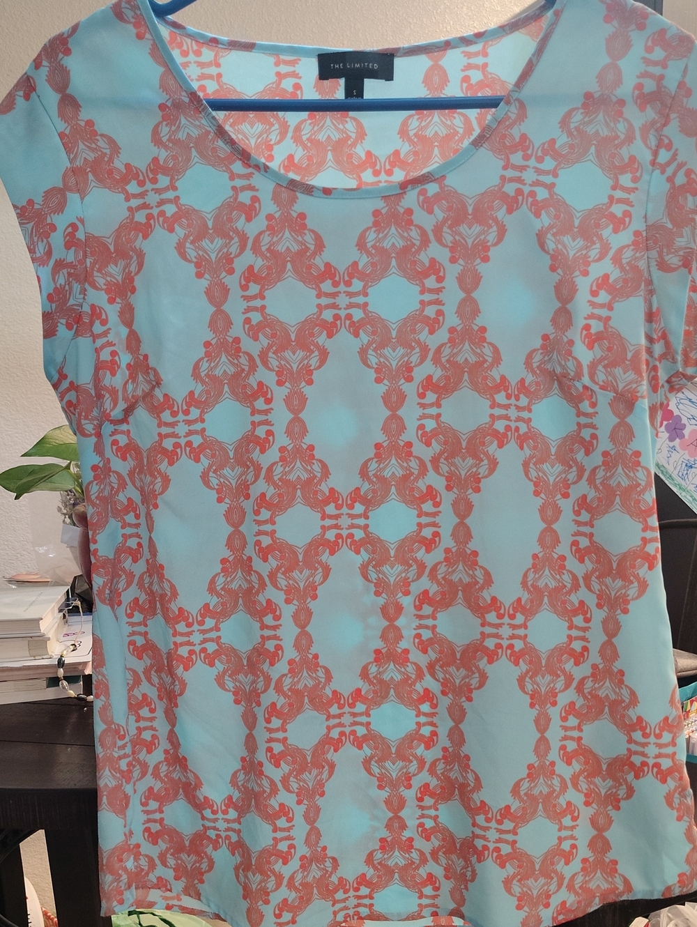 The Limited Aqua Tee with Coral Printed Motif